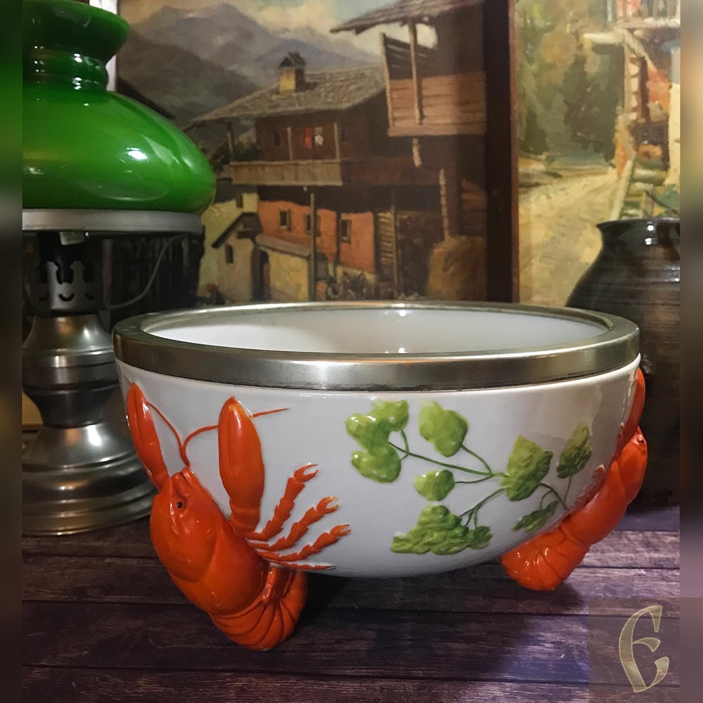 Старинная миска с раками