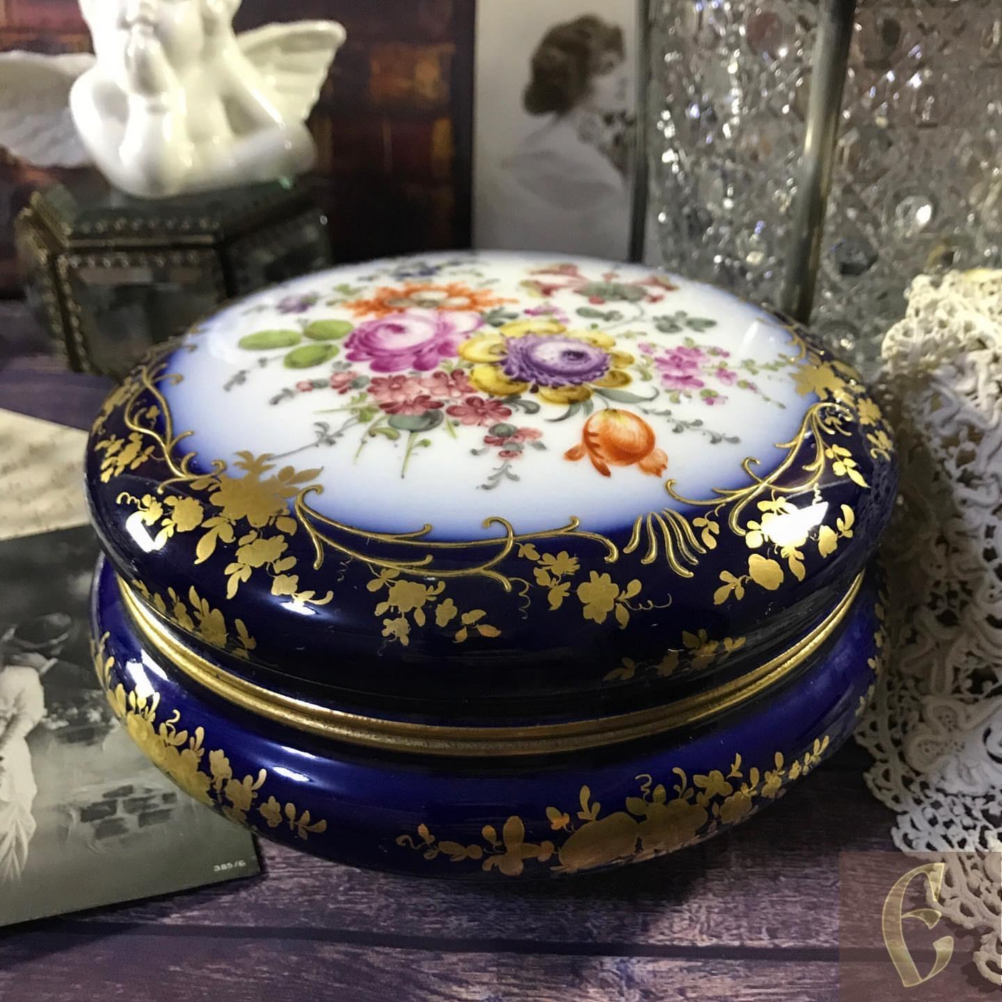 Старинная шкатулка